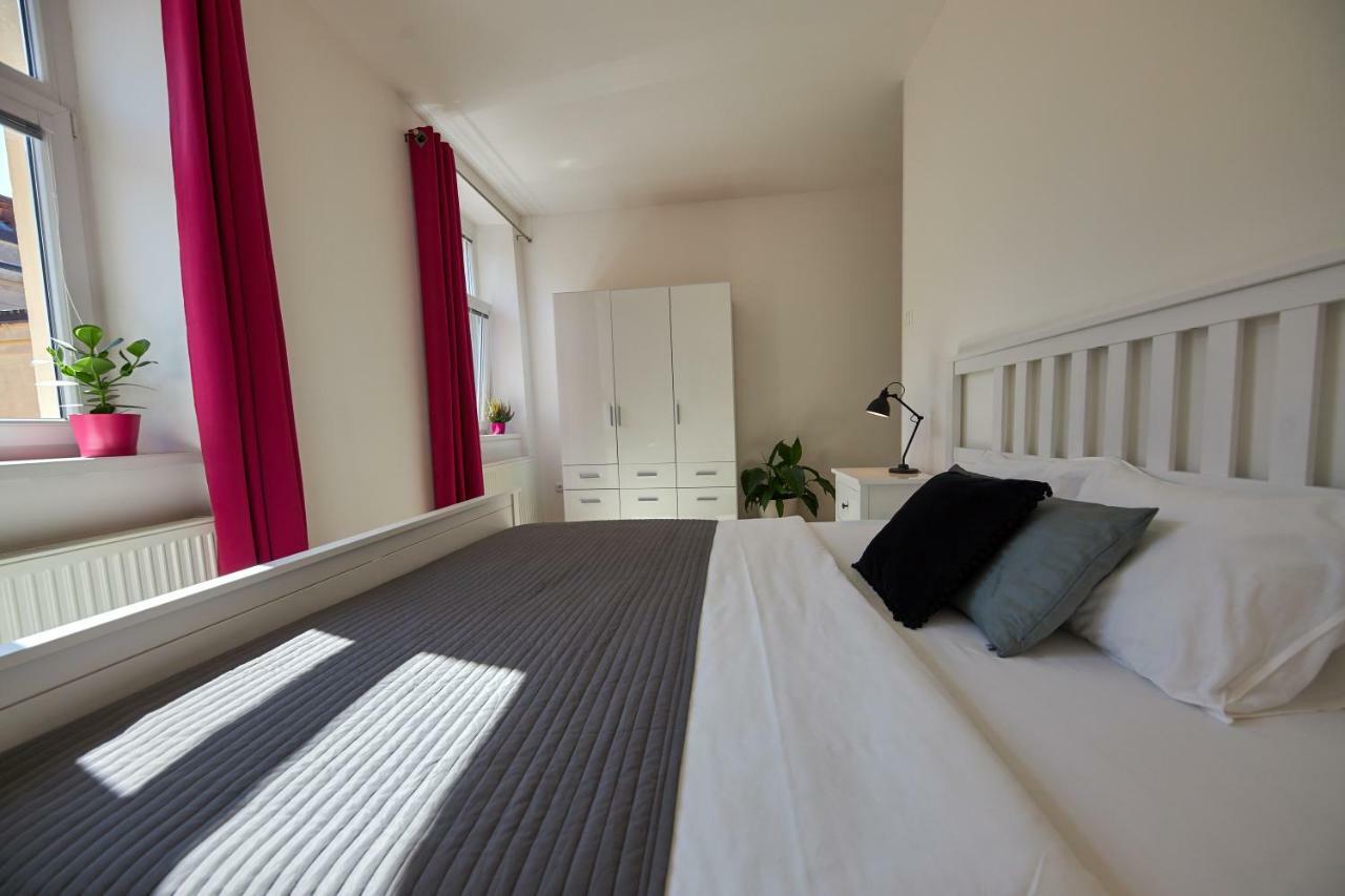 Apartment Le Monde - Amazing 5bdr In Downtown Bratislava